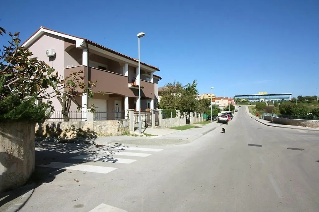 Apartment Pula 8 0*,