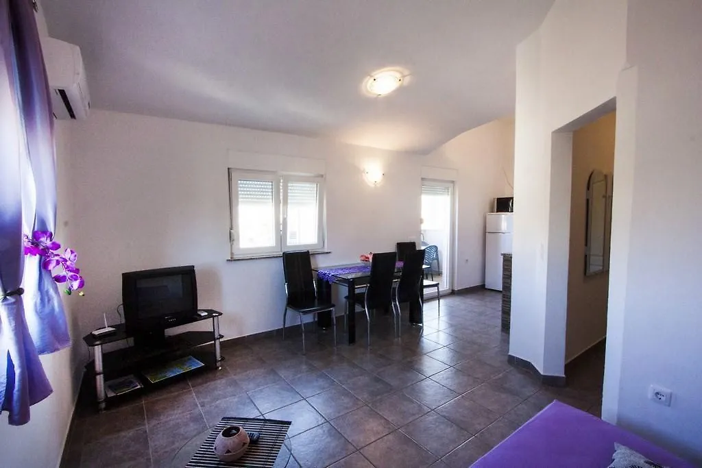 Apartment Pula 8 0*,